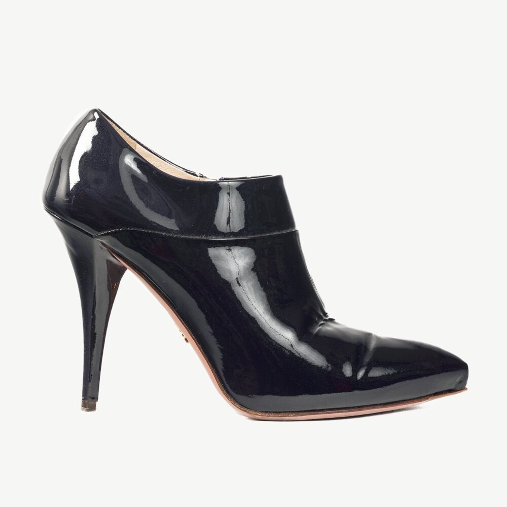 Prada Purple Vernice Leather Pointed-Toe Booties
